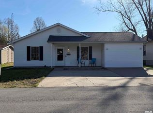 905 N Granite St, Marion, IL 62959