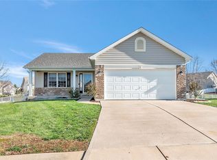 64 E Homefield Point Ct, O'Fallon, MO 63366