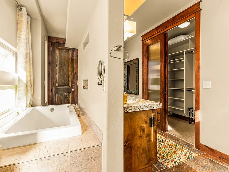 Owners bathroom