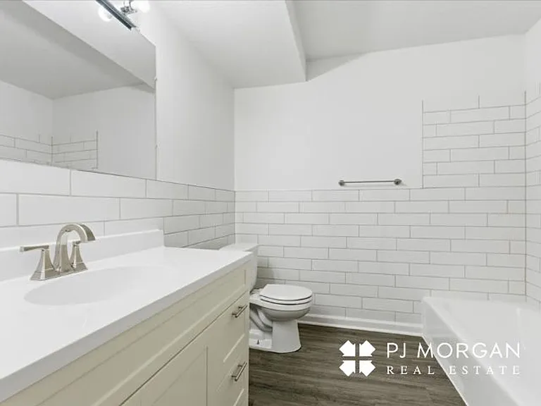 Fernshire Apartments — Photo 13