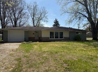 545 W Main St, Centreville, MI 49032