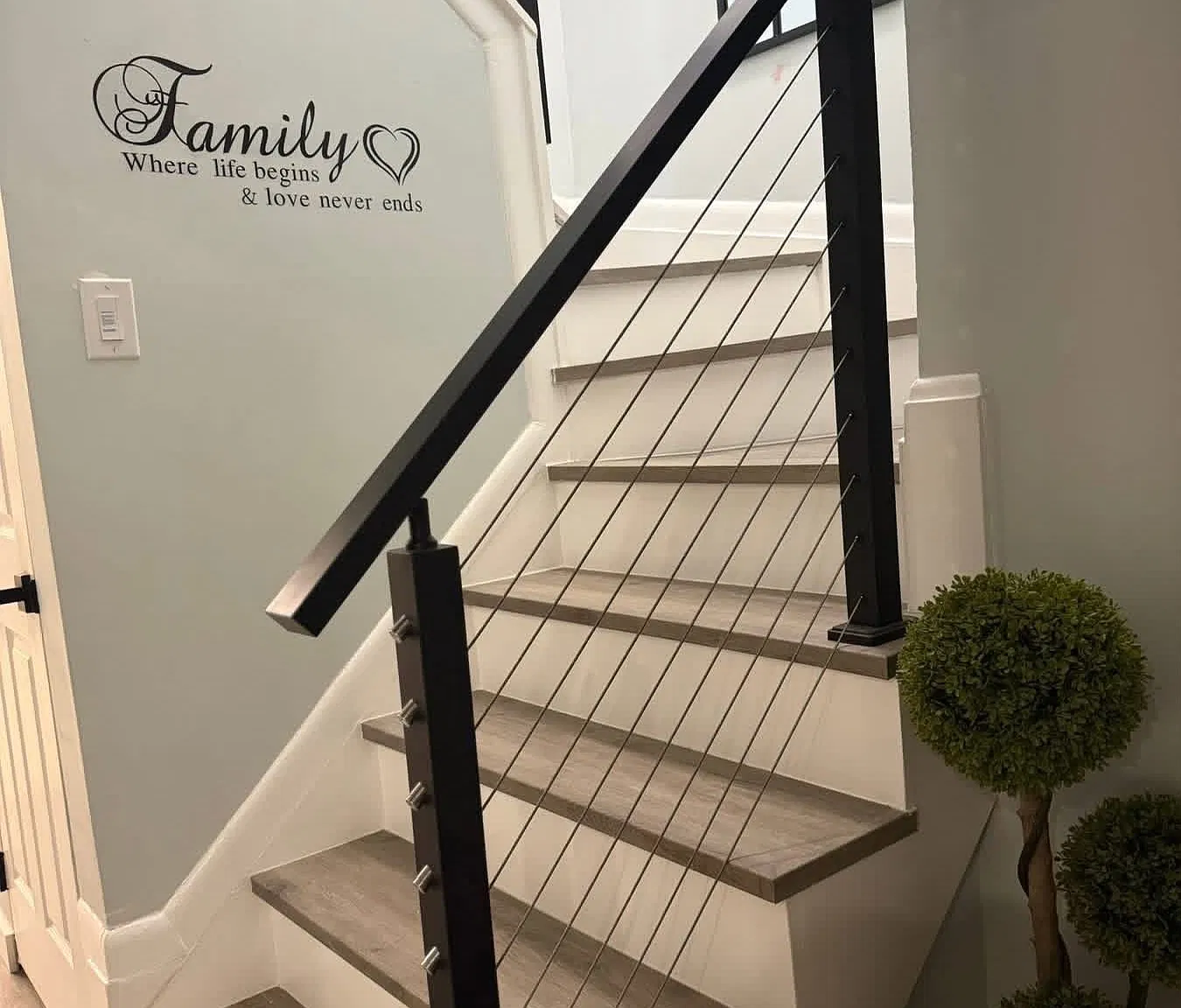 3 bed, 2.5 bath, 1400 sqft, $2,600 — Photo 3