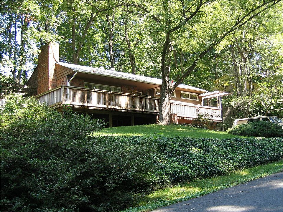 Street view front deck