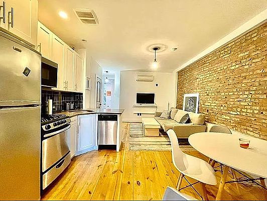 5th image of 560 Morgan Ave APT 3R