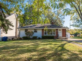 241 S Riverside Dr, Villa Park, IL 60181