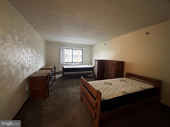 5th image of 616 E College Ave APT 505