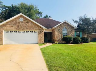 501 Country Club Dr, Picayune, MS 39466