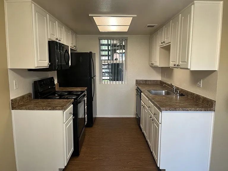 Corona Pointe Resort — Photo 137
