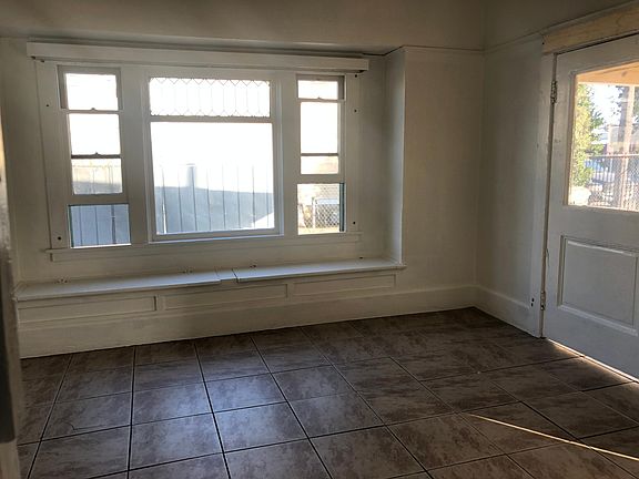 3rd image of 3076 Imperial Ave