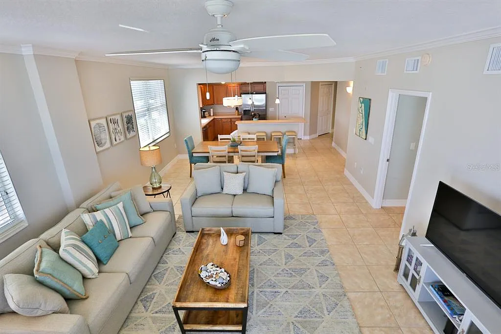 3 bed, 2.5 bath, 1775 sqft, $5,000 — Photo 4