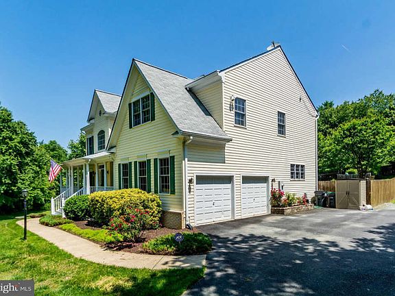 5th image of 240 Dunbar Dr