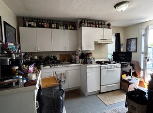 177 W 7th St #3, Boston, MA 02127