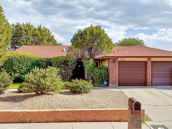 2nd image of 5536 Camino Viento NW