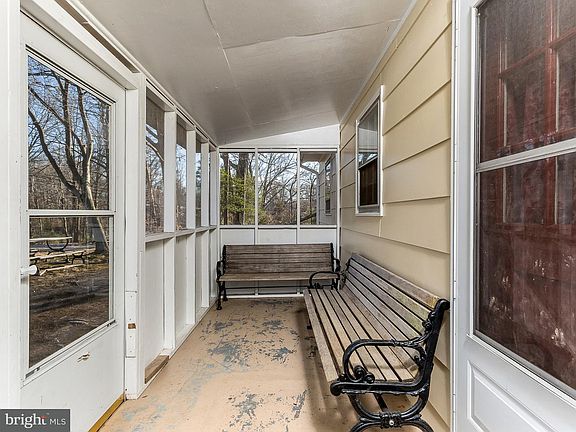 2nd image of 16 Perkins Ln