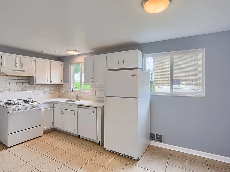 440 Brierly Ln #440 — Photo 7