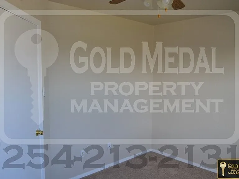 1106 Leslie Cir — Photo 12