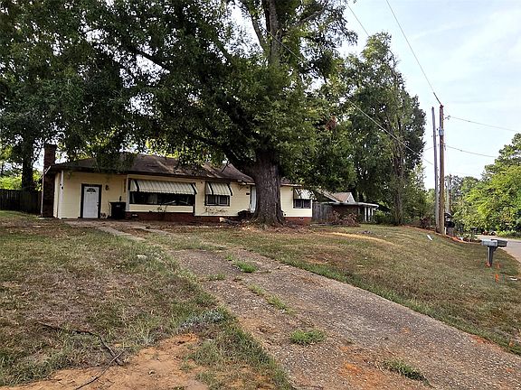 2nd image of 501 Jefferson Pl