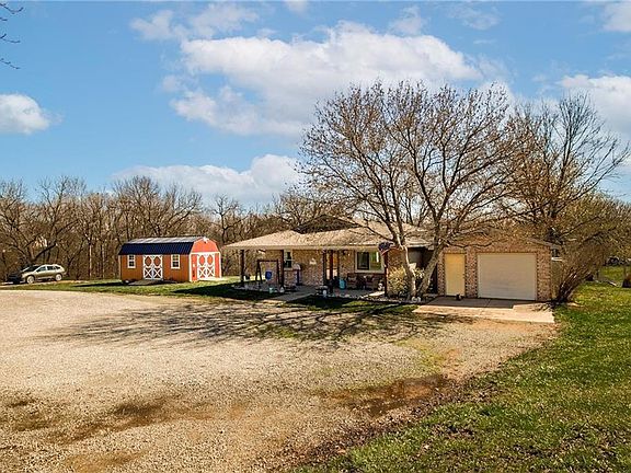 4th image of 32760 195th St