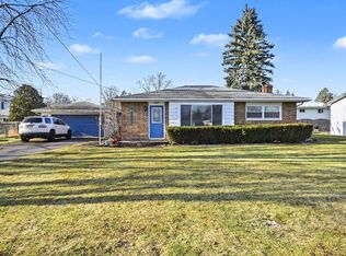 2669 Valley Dr, Saginaw, MI 48603