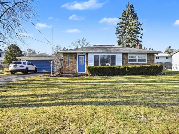 2669 Valley Dr, Saginaw, MI 48603