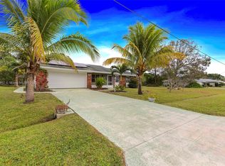 1517 SE Pitcher Rd, Port Saint Lucie, FL 34952