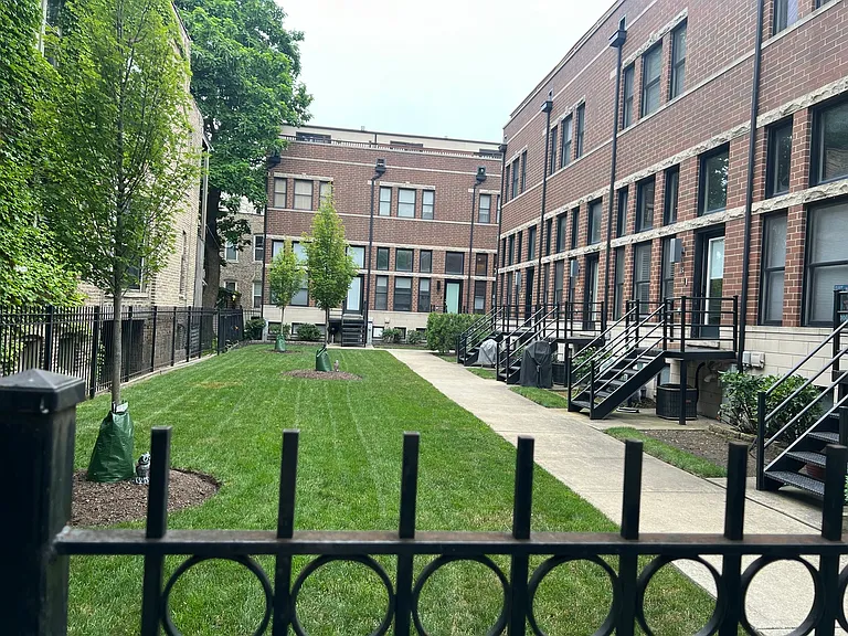 1217 N Hoyne Ave #G — Photo 1