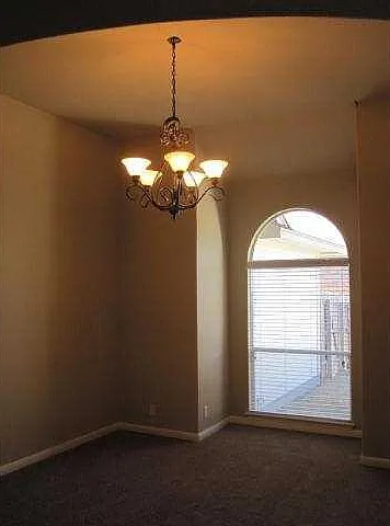 728 Abbeyglen Castle Dr — Photo 10