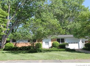 5420 Dunstan Ct, Charlotte, NC 28215
