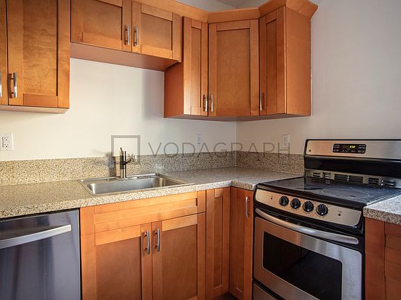 2nd image of 215 Sidonia Ave APT 3