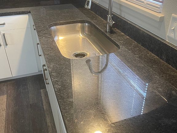 2nd image of 2037 35th Ave APT 4