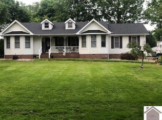 925 Christa Dr, Paducah, KY 42003
