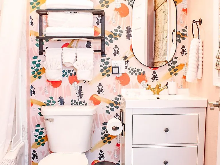305 W 2nd St — Photo 42