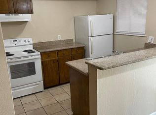 409 W Blum St, Alvin, TX 77511