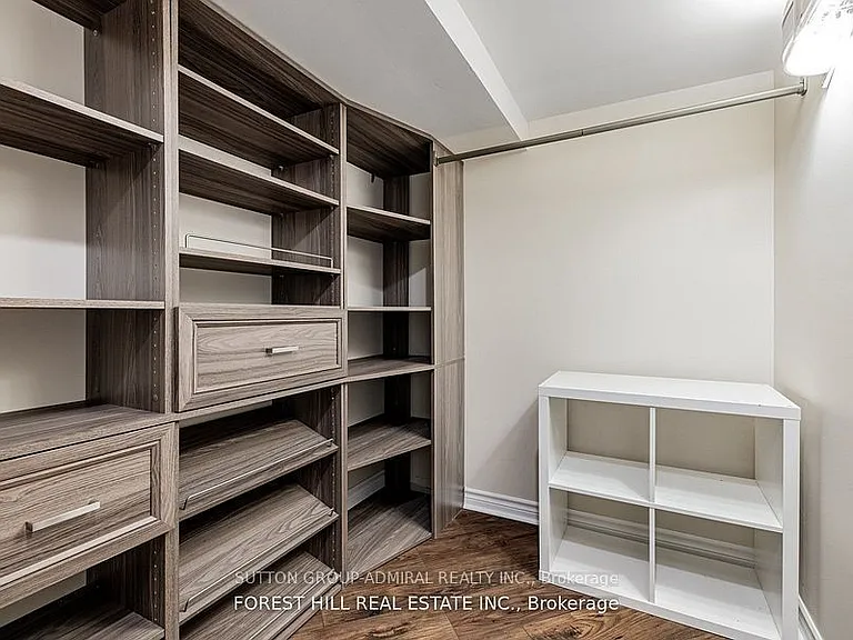 18 William Bowes Blvd #BASEMENT — Photo 2