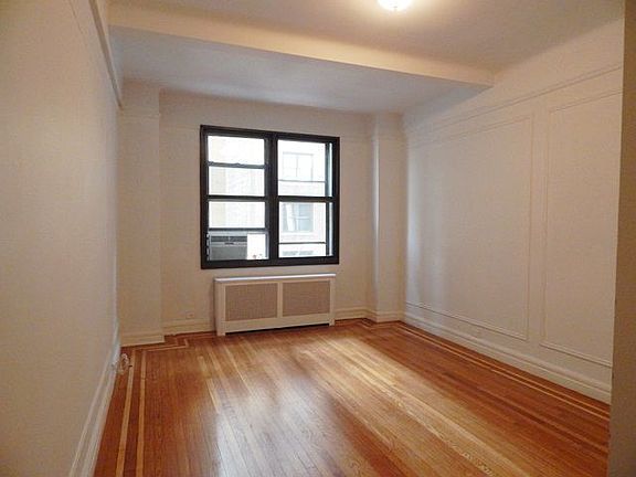 4th image of 235 W 76th St APT 9C