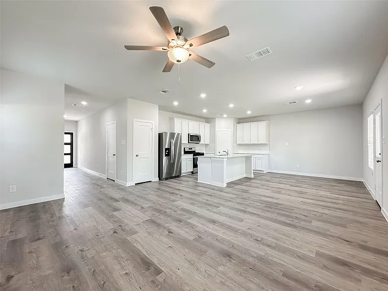 7806 Alset Dr — Photo 6