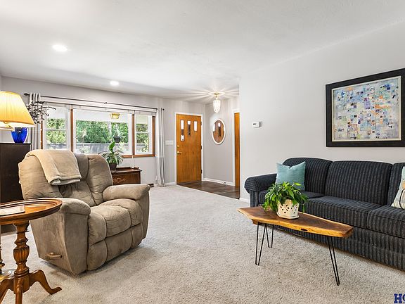 4th image of 3611 Prescott Ave