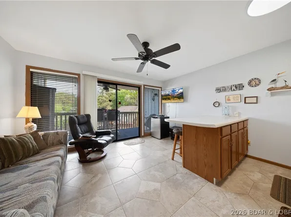 1442 Nichols Rd #H302, Osage Beach, MO 65065