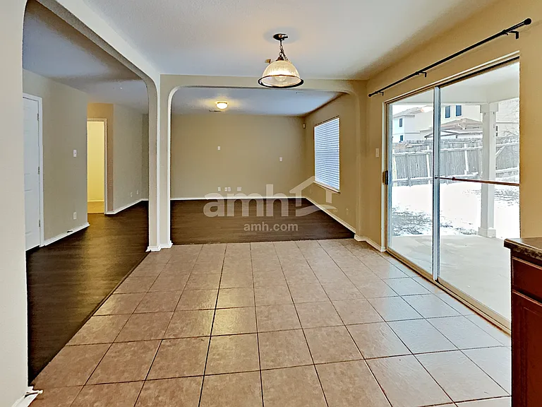 455 Dolly Dr — Photo 9