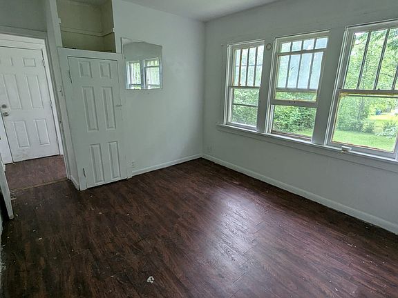 4th image of 7056 Idlewild Ave #1