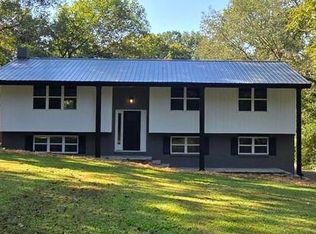 711 Omega Dr, Whitwell, TN 37397