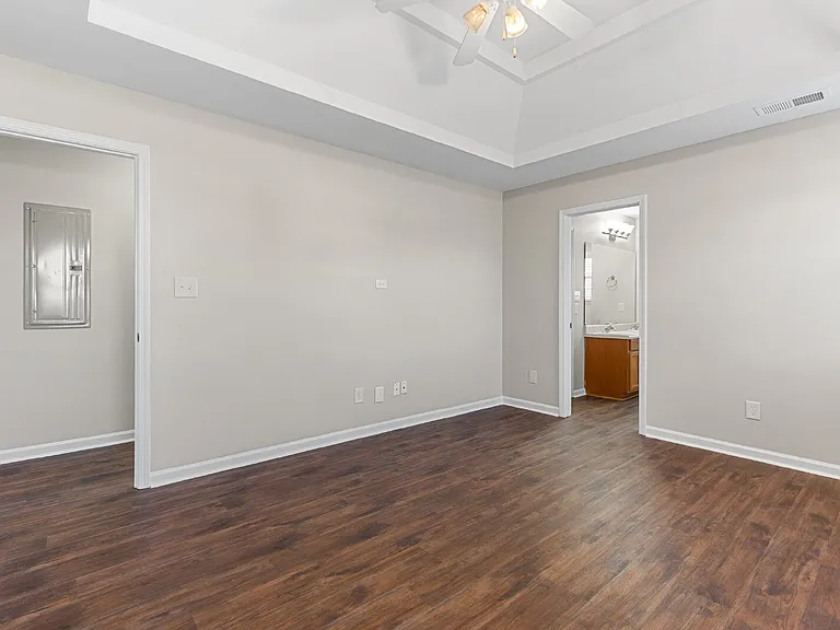 200 Stirling Bridge Dr — Photo 11