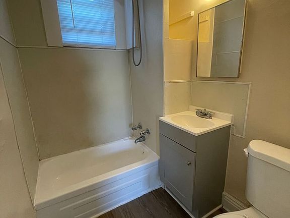 5th image of 669 W King St APT 3C