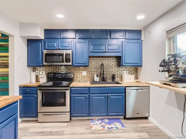 6498 W 80th Drive #B, Arvada, CO 80003