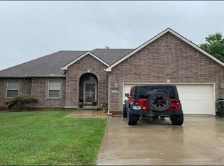 704 Clayton Dr, Odessa, MO 64076