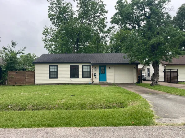 718 Jerry St, Houston, TX 77022