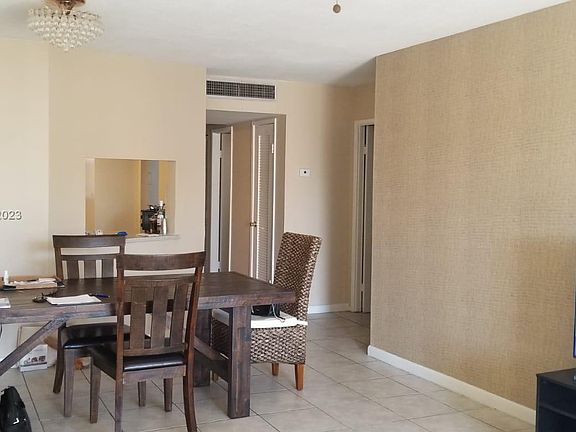 3rd image of 1680 NE 191st St #3082