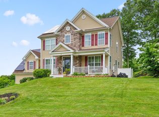 20 Rolling Hills Dr, Seymour, CT 06483