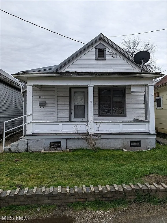 1016 Beech St photo 1