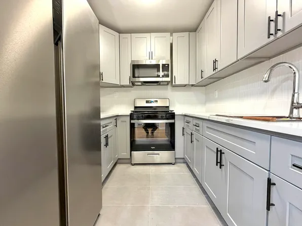 497 Maple Street image 2 of 8